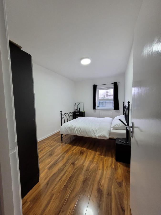Stunning 1 Bedroom Apartment In Londra Esterno foto