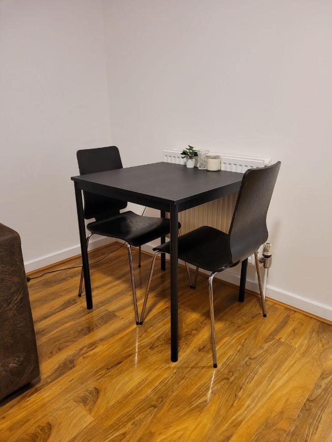 Stunning 1 Bedroom Apartment In Londra Esterno foto
