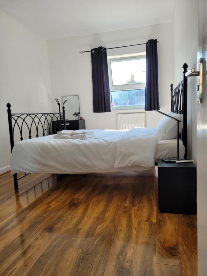 Stunning 1 Bedroom Apartment In Londra Esterno foto